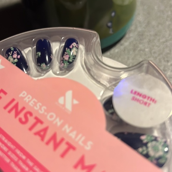 Brand new in package press on nails by the instant Manny, dark blue with floral - Picture 3 of 6